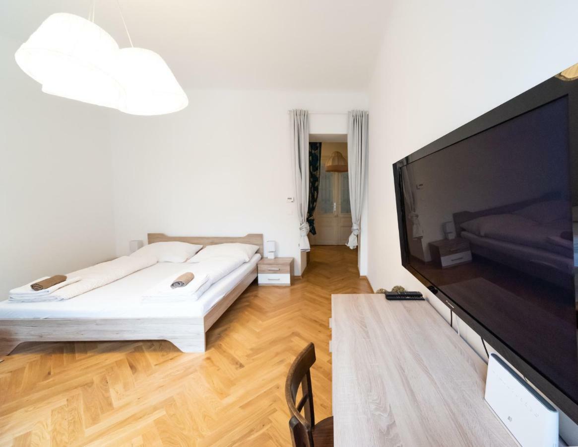 Prater Studio Next Fair, Un, Wu And City Center Apartment Vienna Exterior photo
